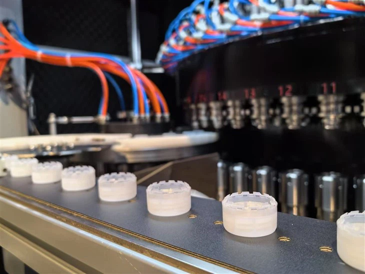 플라스틱 클로저 압축 성형기